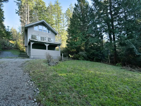 8650 Redrooffs Rd, Sunshine Coast, BC V7Z 1E7