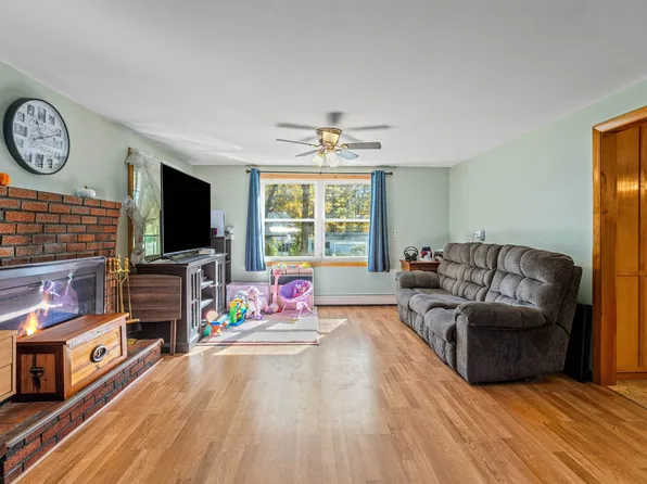 163 Central Street, Farmington, NH 03835