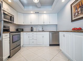 2034 Hythe #2034-B, Boca Raton, FL 33434