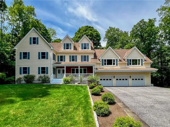 9 Carol Drive, Mount Kisco, NY 10549
