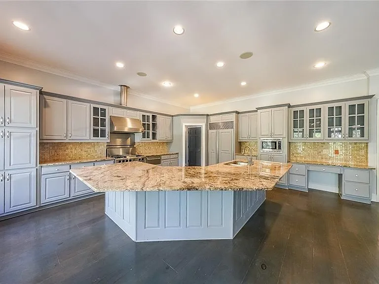 2747 Lockerly Ln — Photo 9