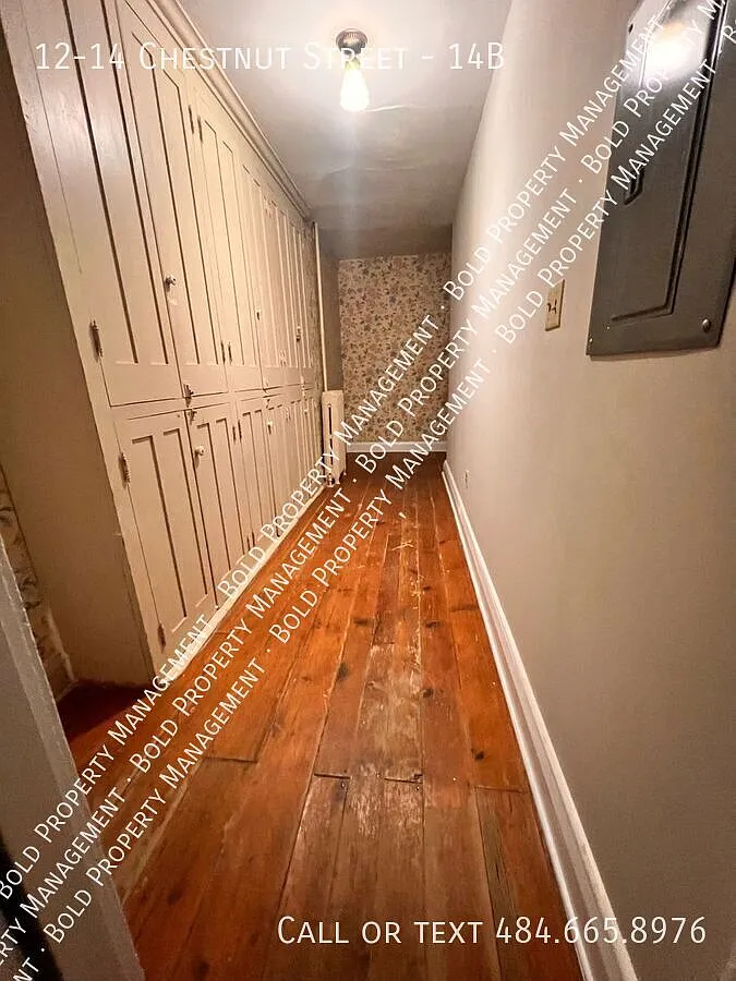 4 bedroom 1.5 bathroom unit — Photo 3