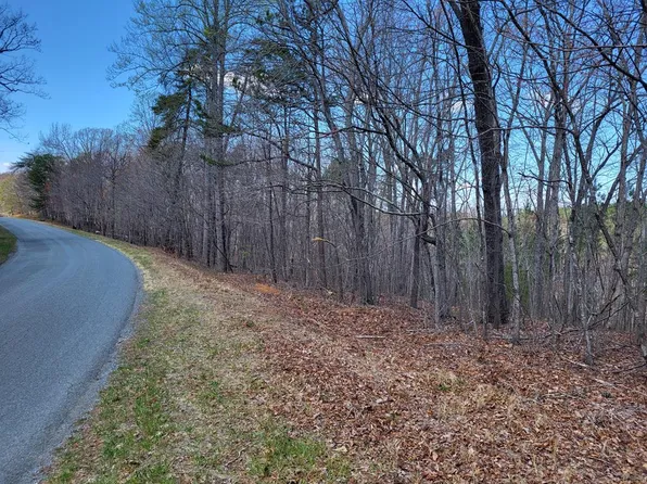 Music St, Gretna, VA 24557