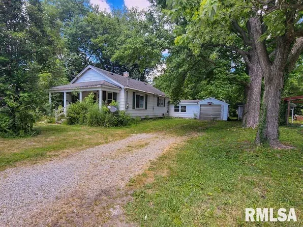 902 W Maplewood St, Marion, IL 62959