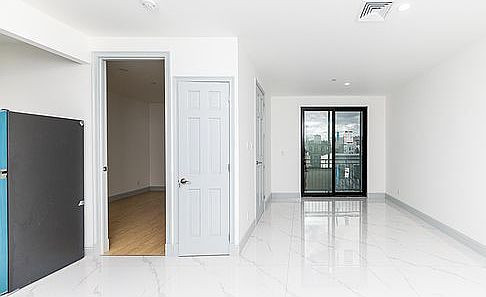 2nd image of 1376 Dekalb Ave #3A