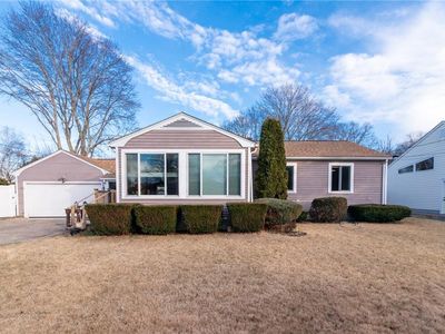 52 Narragansett Ave, West Warwick, RI, 02893