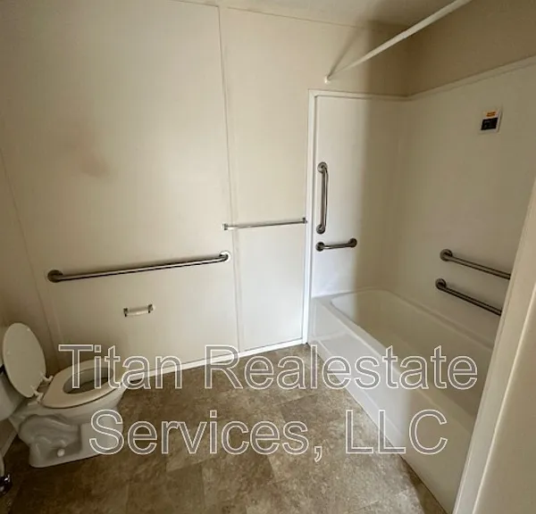 1835 S Lake Arthur Ave #3 — Photo 5