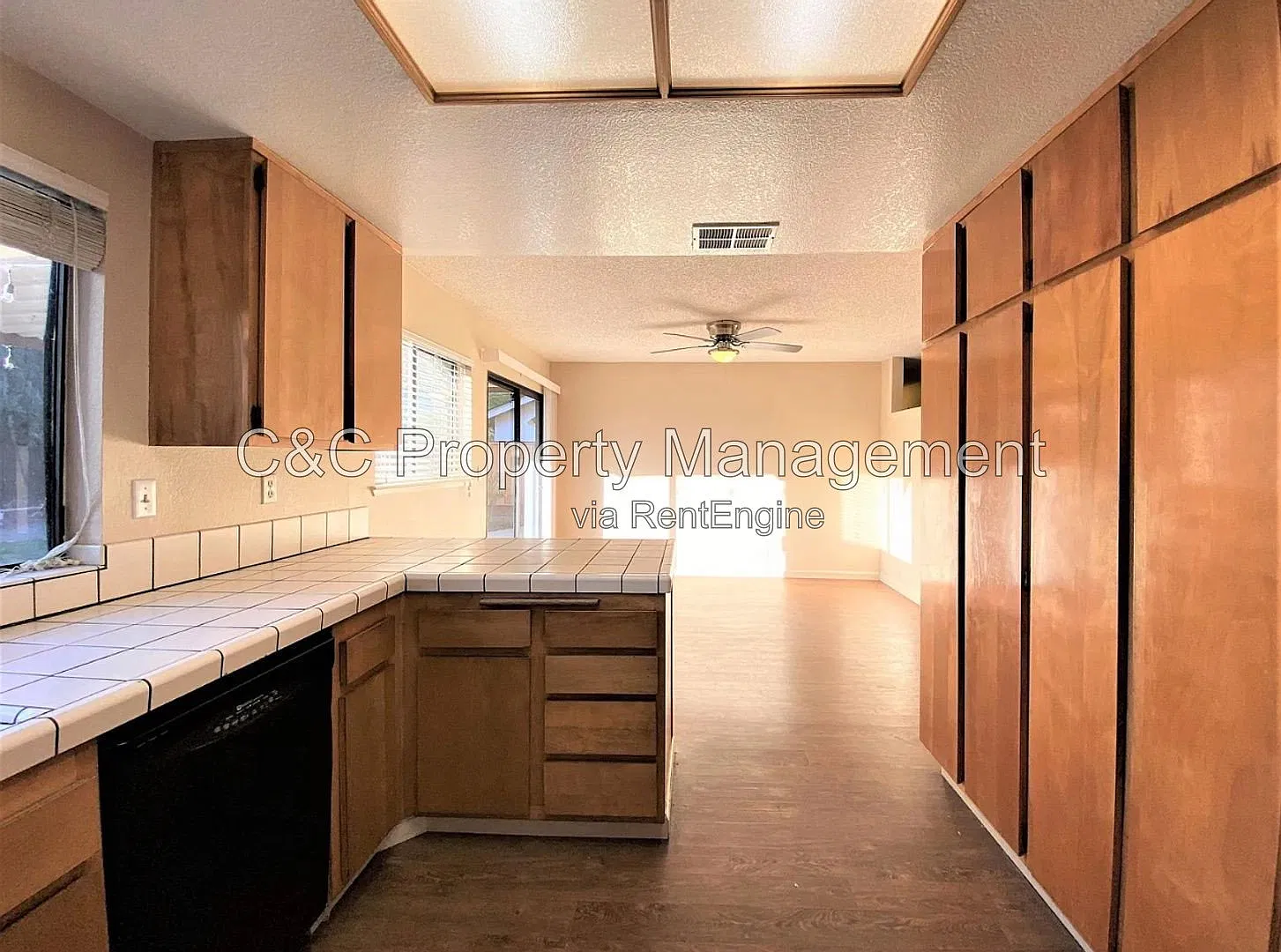 4 bed, 3.0 bath, 1790 sqft, $4,500 — Photo 4