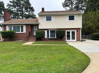 307 Crittenden Ln, Newport News, VA 23606