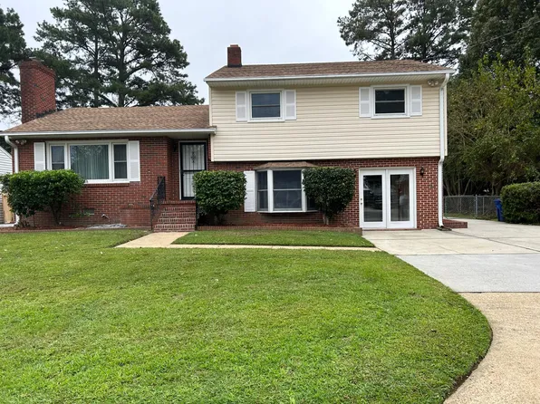 307 Crittenden Ln, Newport News, VA 23606