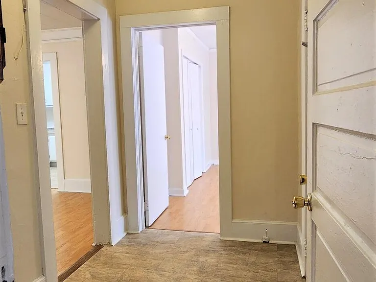 413 N Magnolia St — Photo 10
