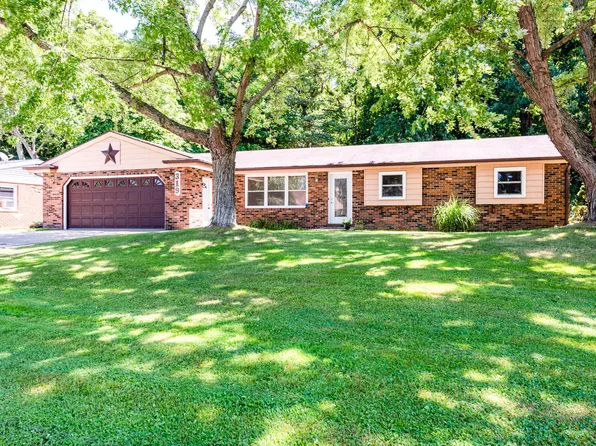 319 Timber Dr, Coloma, MI 49038
