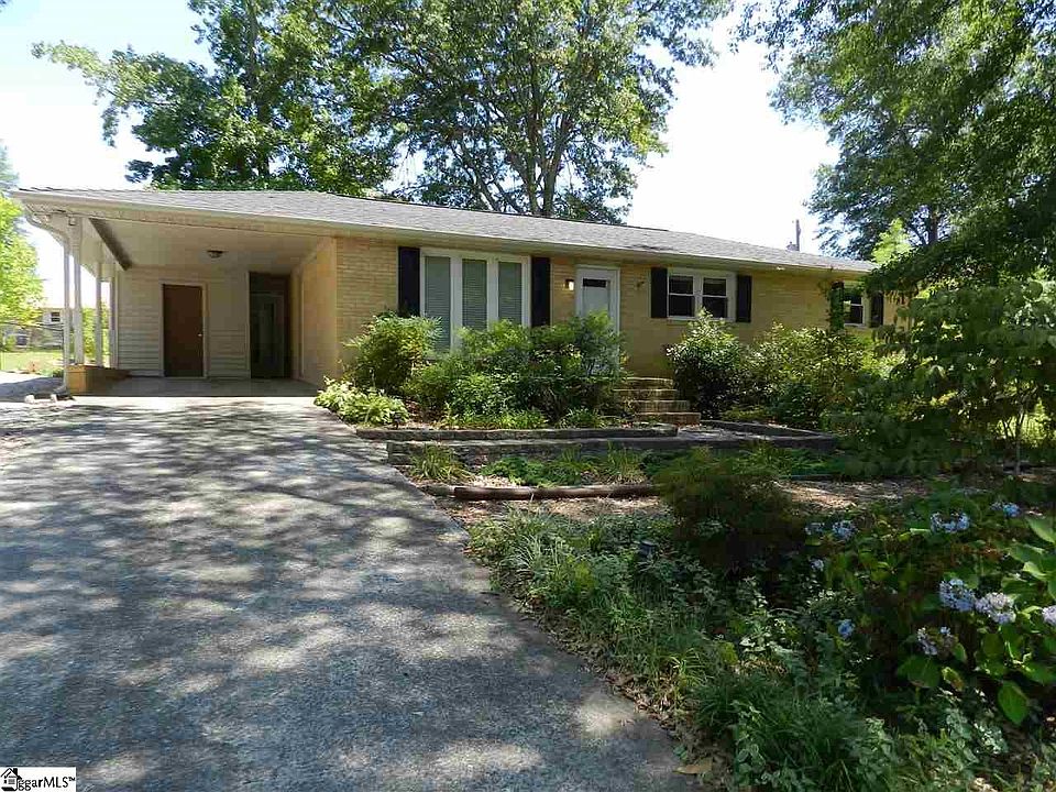 1st image of 15 Ogden Dr