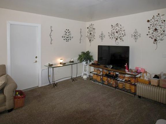 5th image of 310 Iddings St