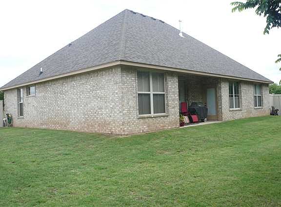 4th image of 3241 NE Shelter Creek Dr