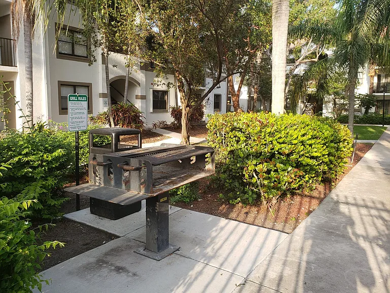 There are multiple BBQ's in Hollywood Parc property.