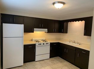 911 W Shermoor St #3, Peoria, IL 61614