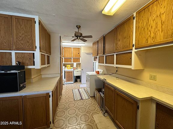 4th image of 10910 W SARATOGA Circle
