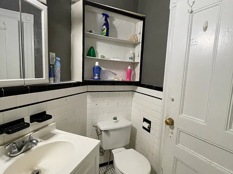 11 Park St #6 — Photo 5