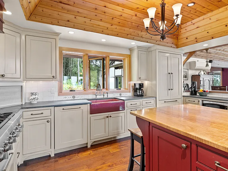 682 Ski Valley Rd — Photo 12