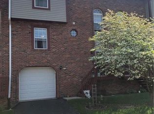 504 Carters Grove Dr, Gibsonia, PA 15044