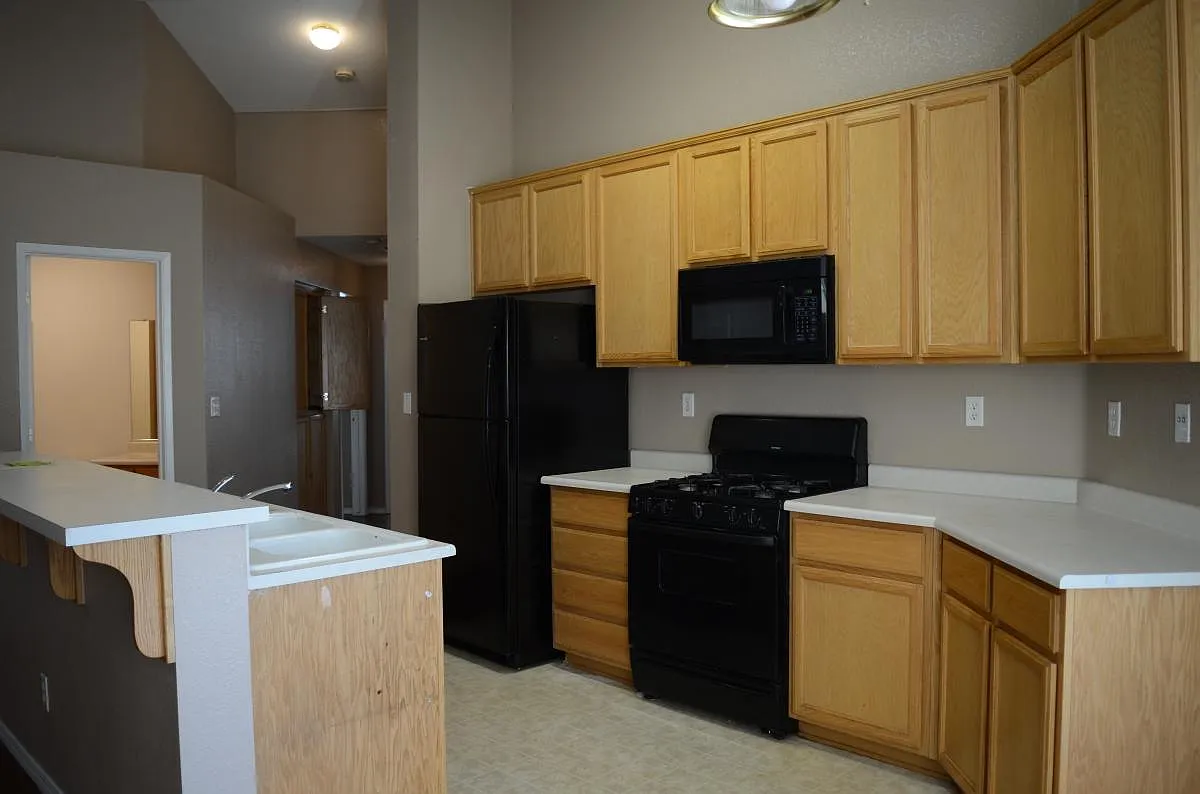 4 bed, 1513 sqft, $1,900 — Photo 3