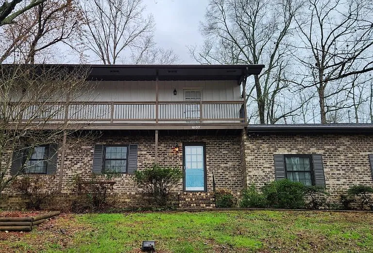 6107 Lottie Ln — Photo 1