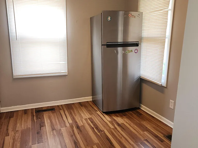 616 Locust St #1 — Photo 4