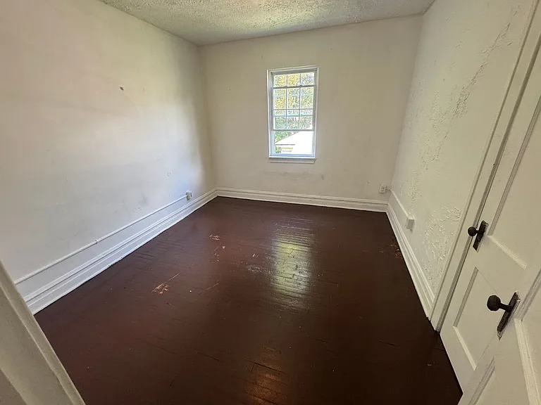 740 Fern St — Photo 4