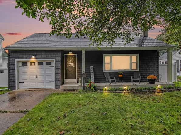 724 Crescent Rd, Jackson, MI 49203