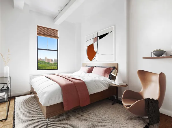 1255 5th Avenue 6D image 2 of 12