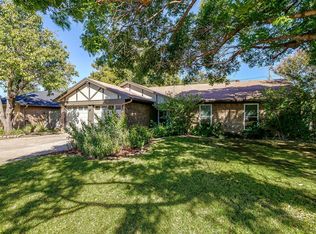 1805 Prince Dr, Benbrook, TX 76126