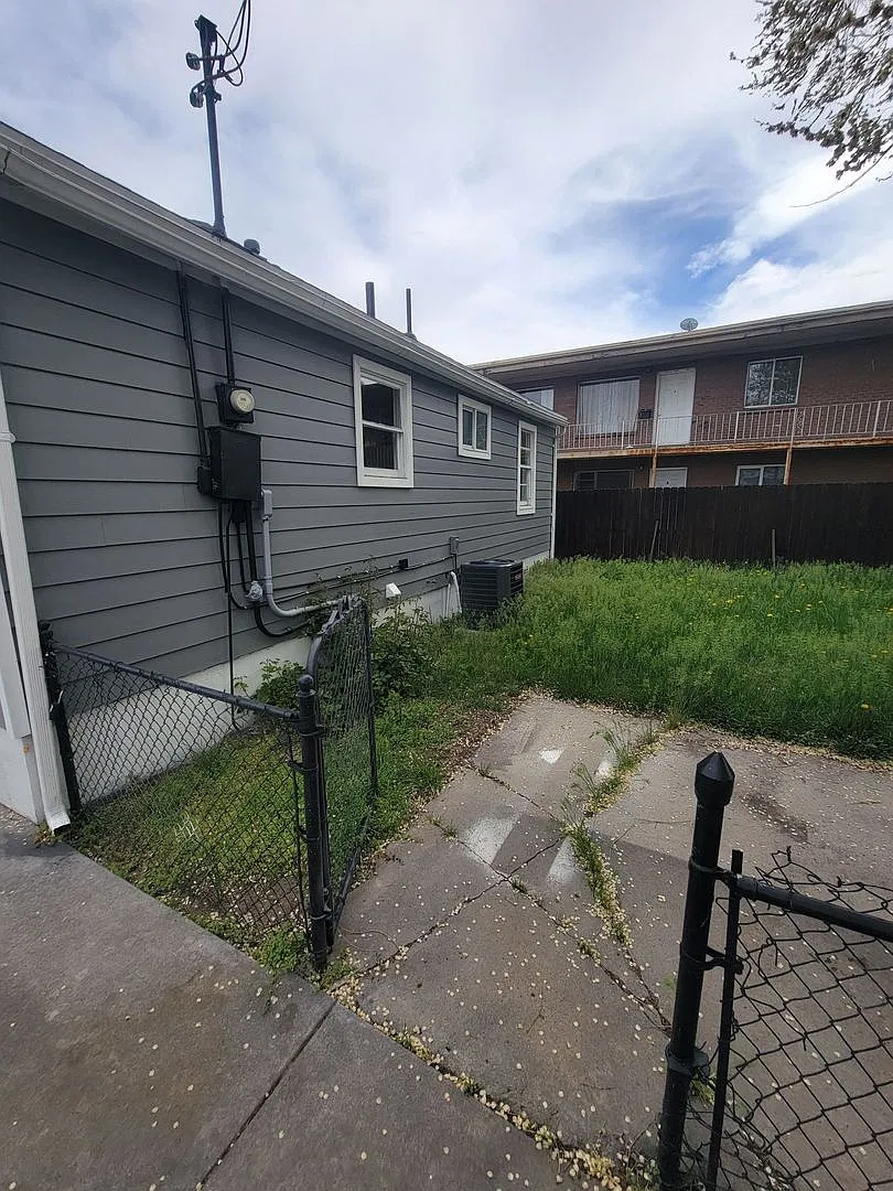 Cute Remodeled 4 Bedroom House for Rent in SLC! — Photo 4