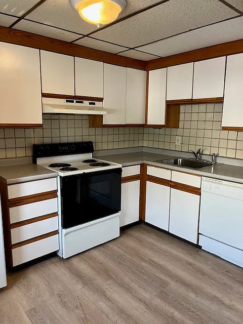 37 Spruce Street — Photo 2
