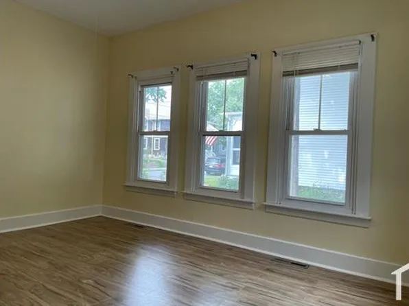 7 Deloss St Floor 1, Framingham, MA 01702