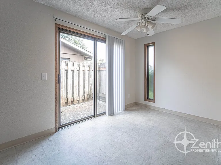 3018 NE 78th Ave — Photo 6