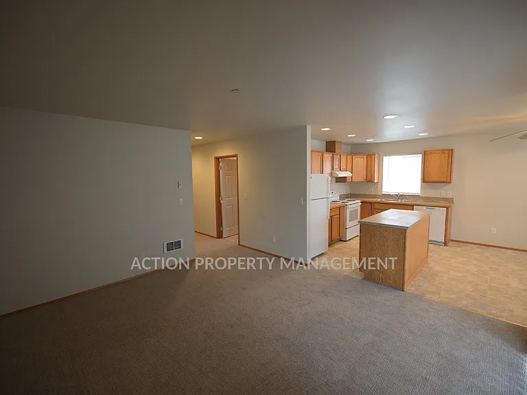 1312 Campbell Ave #8 — Photo 15