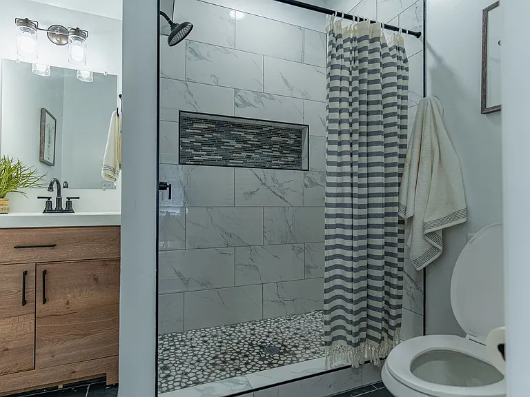 426 Evesham Ave — Photo 13