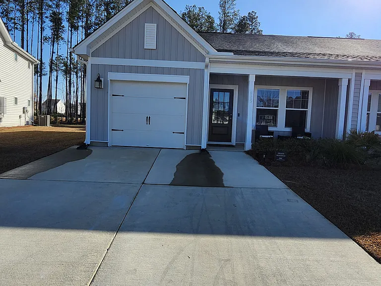 825 Descartes St — Photo 1