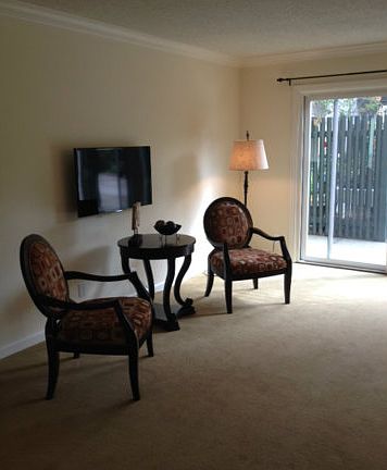 5th image of 847 N Humboldt St APT 217