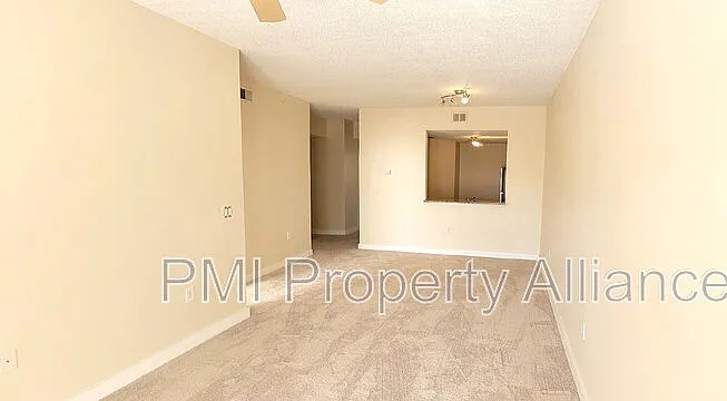 3 bed, 2.0 bath, 1134 sqft, $1,799 — Photo 4
