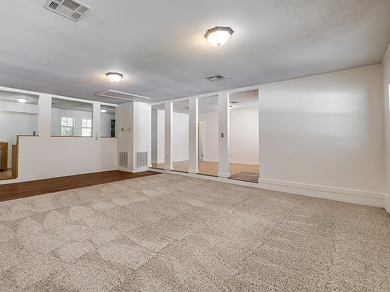 106 N Norman Ave — Photo 32