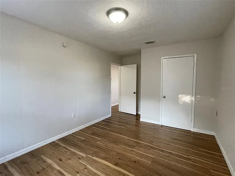 1208 Carlton Ave — Photo 12