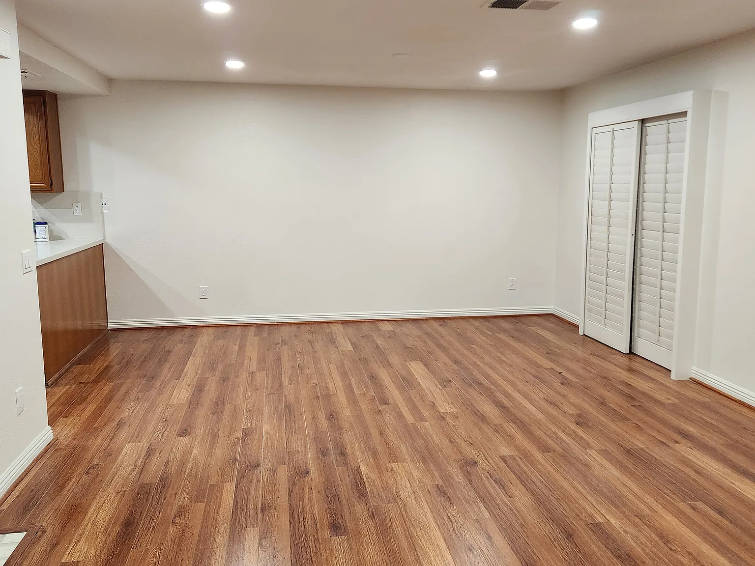 3 bed, 1395 sqft, $3,300 — Photo 3