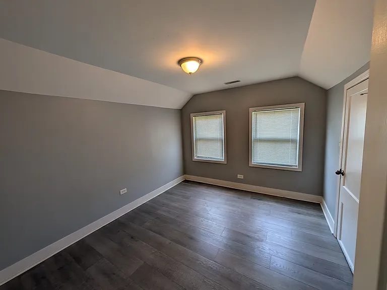 9035 S Exchange Ave — Photo 9