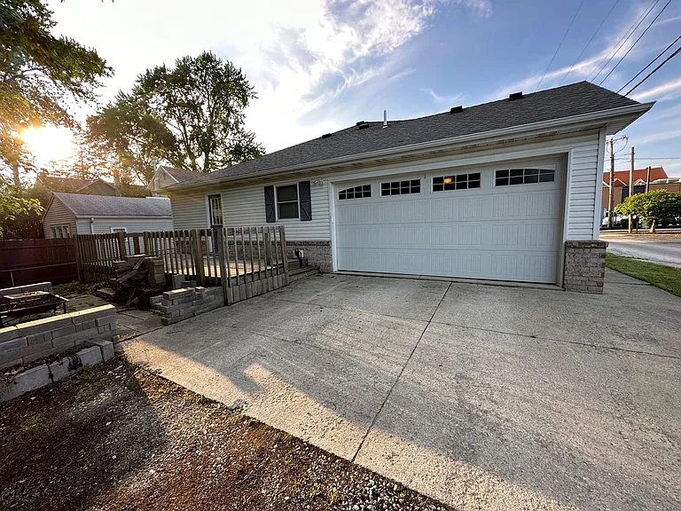 123 Pearl St — Photo 3