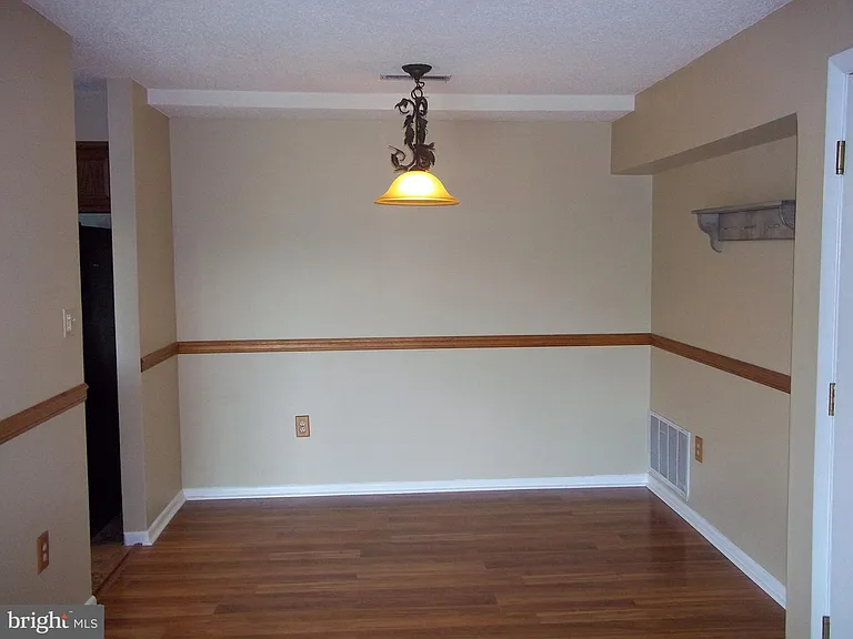 1203 Ravens Crest Dr — Photo 3