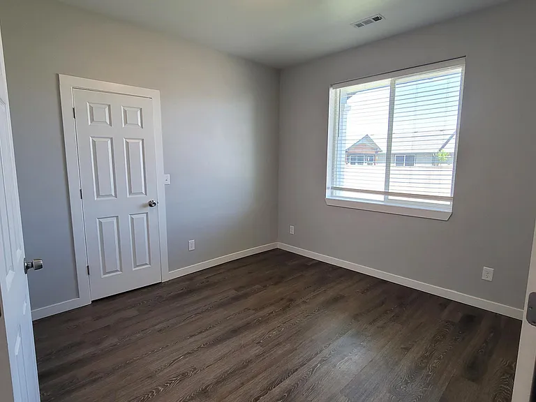 322 W Jadon Dr — Photo 9
