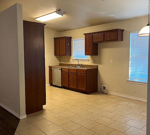 4th image of 109 Cherrywood St