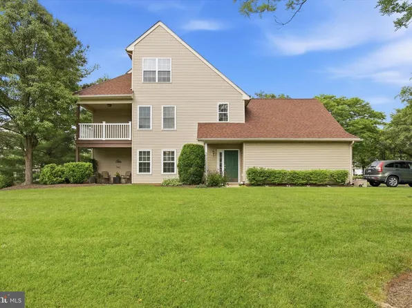 940 Grand Blvd #40, Warrington, PA 18976